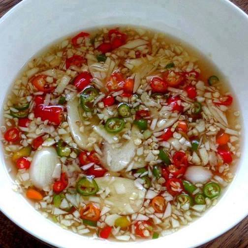 Pha nước mắm tỏi ớt