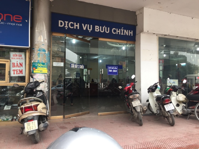 Tra cước gửi hàng qua bưu điện