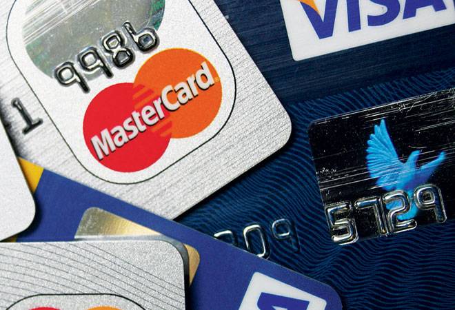 Phí thường niên thẻ Master Card của các ngân hàng