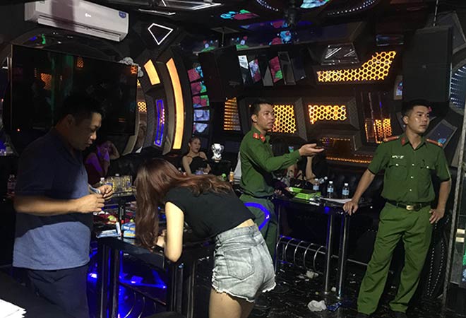 Phí vào room VIP đầu tư chứng khoán